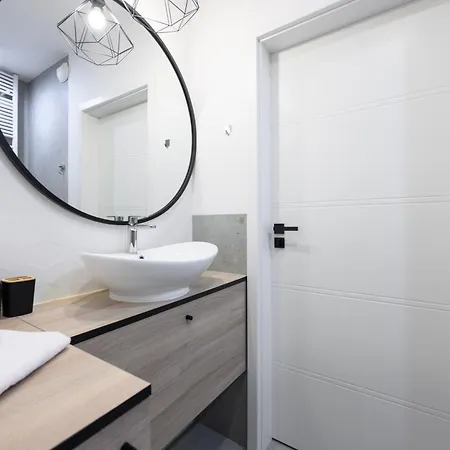 Apartment Obroncow Wybrzeza 17 By Homeprime *